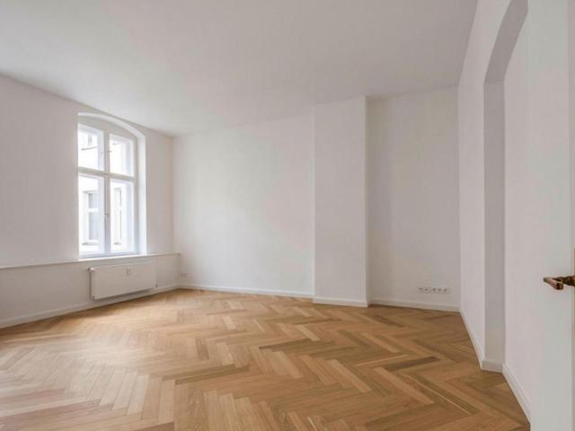 Altbau in 1070 zur Miete