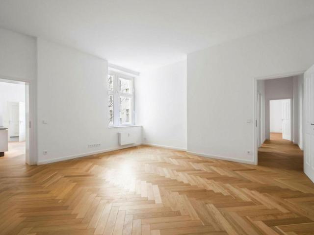 Altbau in 1070 zur Miete