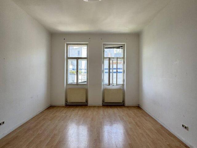 Altbau Juwel mit Potenzial – Ruhige Lage trifft historischen Charme