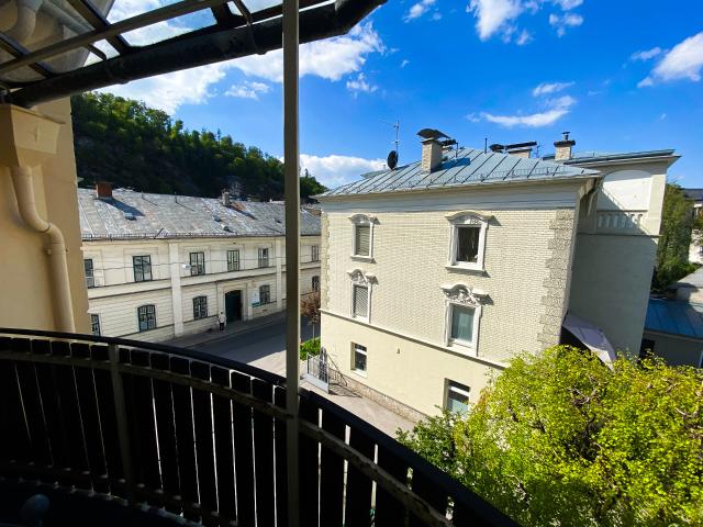 Altbau Juwel nähe Linzer Gasse 4 Zimmer Wohnung mit Balkon, Kellerabteil und Dachboden