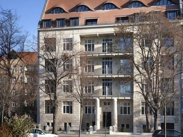 Altbau Liebe auf 124 m² – 4 Zimmer, 2 Balkone & ganz viel Raum