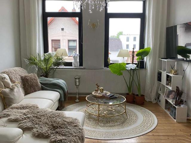 Altbau mit Flair wohnen in einer 3 Zimmer Wohnung im Zentrum von Lehrte