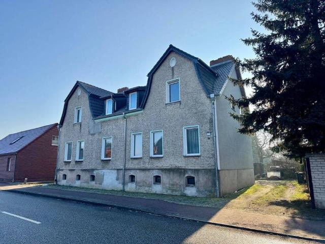 Altbau mit 4 Wohnungen und Potential