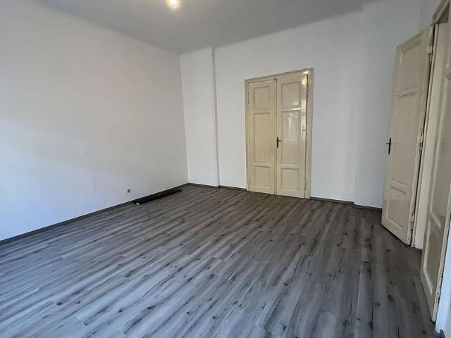 Altbau Miet­woh­nung  Graz Leonhard, bei der Herz Jesu Kirche