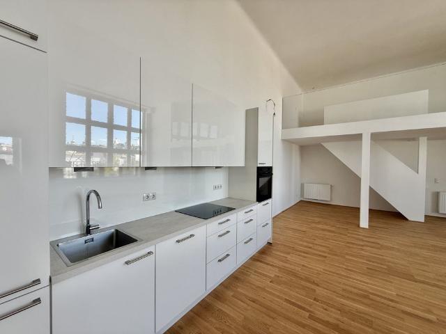 Altbau Mietwohnung 1060 Wien, Nähe Naschmarkt