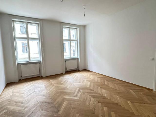 Altbau nahe der Mariahilfer Straße: 57 m² mit 2 Zimmern und separater Küche