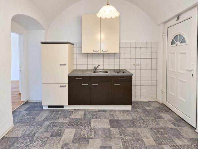 Altbau Singlewohnung im Zentrum von Bruck/Leitha