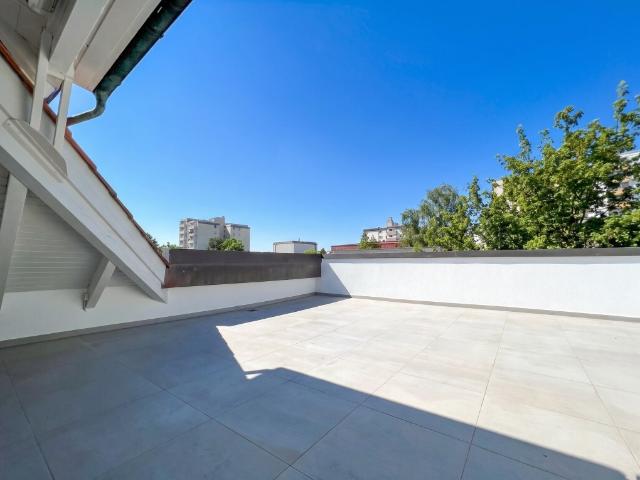 Altbau Penthouse | Große Dachterrasse | Neuwertig | Top moderne Ausstattung | Doppelgarage