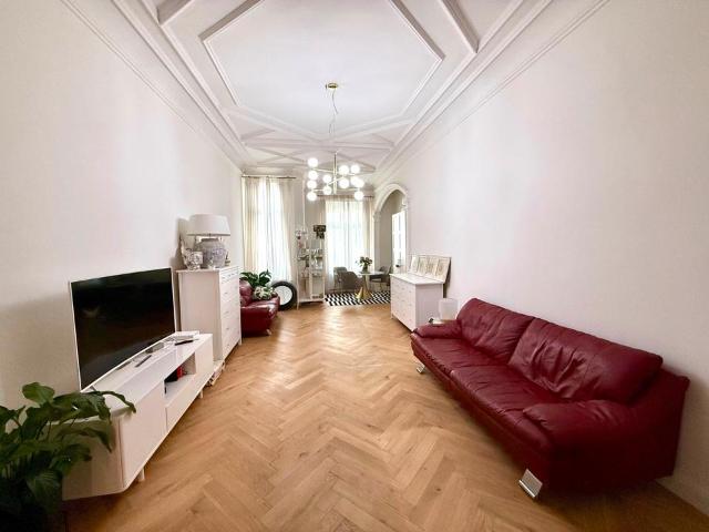 Altbau Wohnung, Wiesbaden Mitte, nahe RMCc & RE Museum