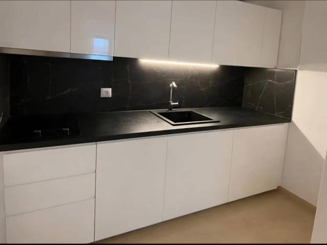 Altbau Wohnung in Wien 1100 mit 3 Zimmern und 72 m²