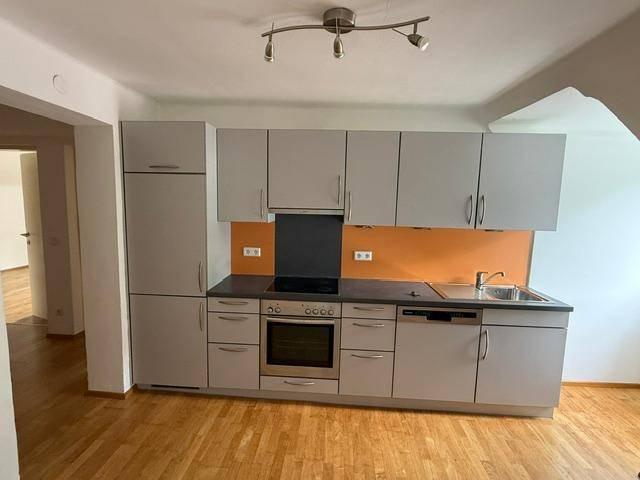 Altbau Wohnung in Grödig 77m2 3 Zimmer ab 1050 Euro