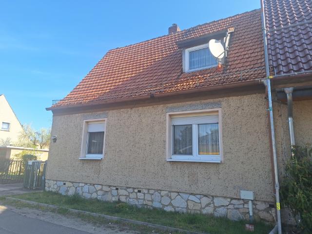 Altbaucharme aus den Goldenen Zwanzigern Ihr neues Zuhause mit Garten!