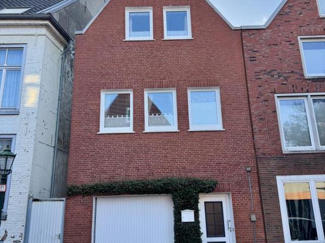 Altbaucharme! Einfamilienhaus mit Einliegerwohnung in Emden Faldern