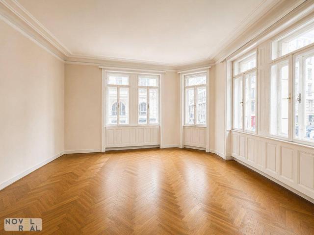Altbaucharme im Herzen Wiens Wohnung Praxis Büro