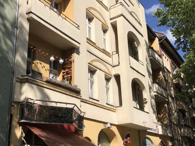 Altbaucharme im ruhigen Hinterhaus!