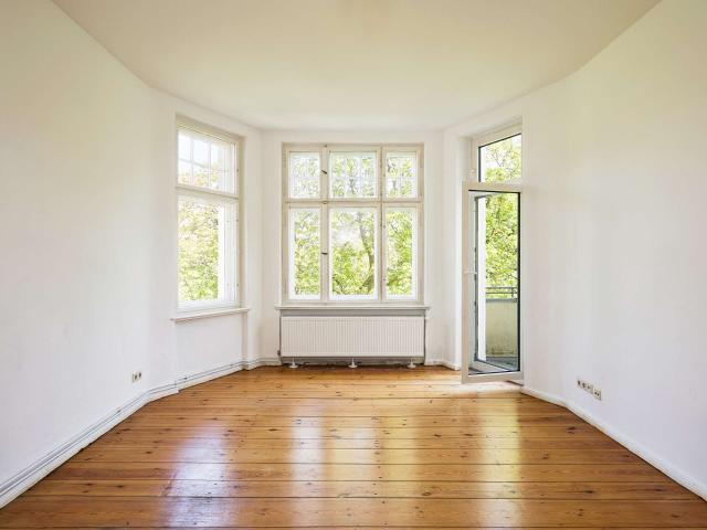 Altbaucharme in Friedenau: Stilvolle 2 Zimmer Wohnung mit Balkon und Wohlfühlatmosphäre