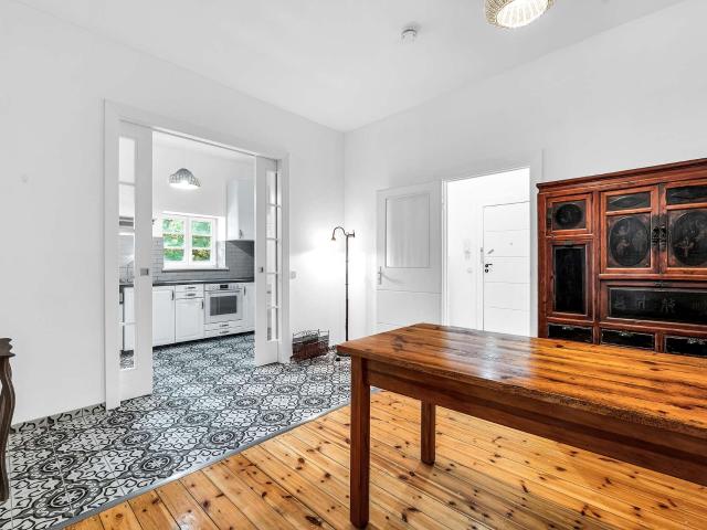 Altbaucharme in Pankow gepflegte 2 Zimmer Wohnung mit ca. 70 m²