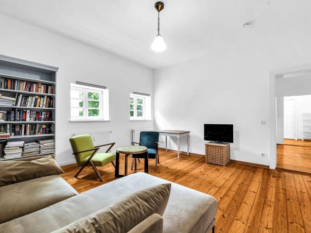 Altbaucharme in Pankow gepflegte 2 Zimmer Wohnung mit ca. 70 m²