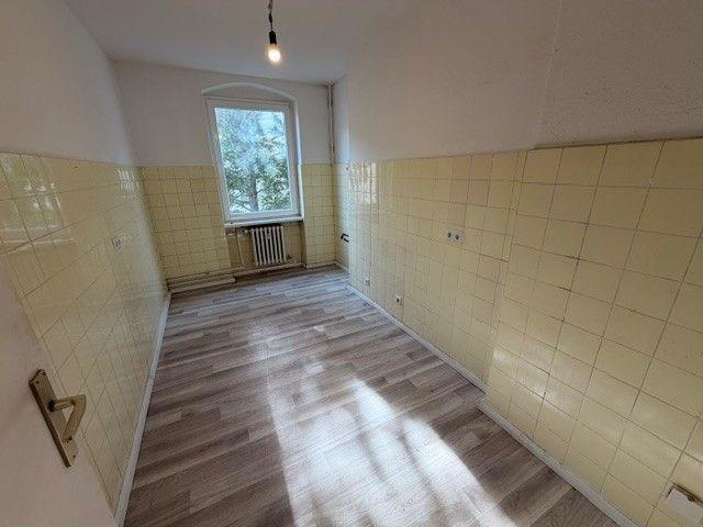 Altbaucharme mit Raum für frische Ideen 3 Zimmer Wohnung in Moabit!