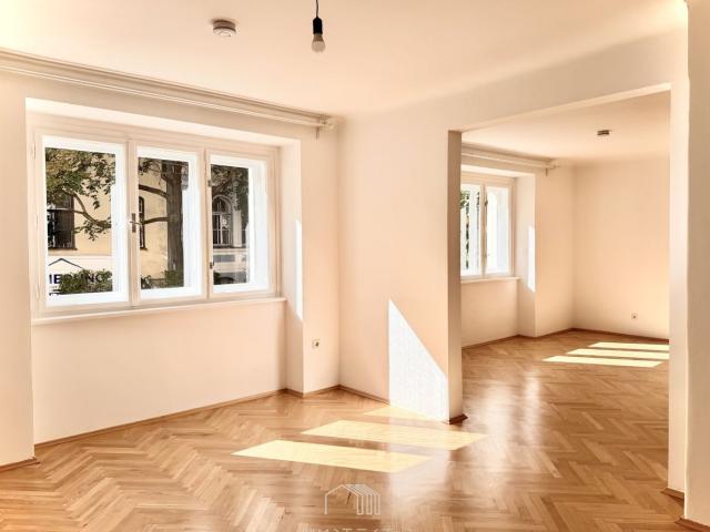 Altbaucharme: Ruhig Gelegene Wohnung mit Balkon & Loggia Nähe Dietrichsteinplatz