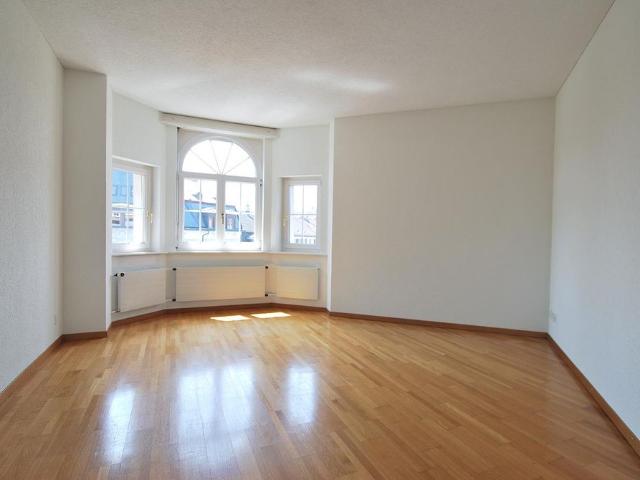 Altbaucharme trifft Stadtleben – mit Pilatusblick!