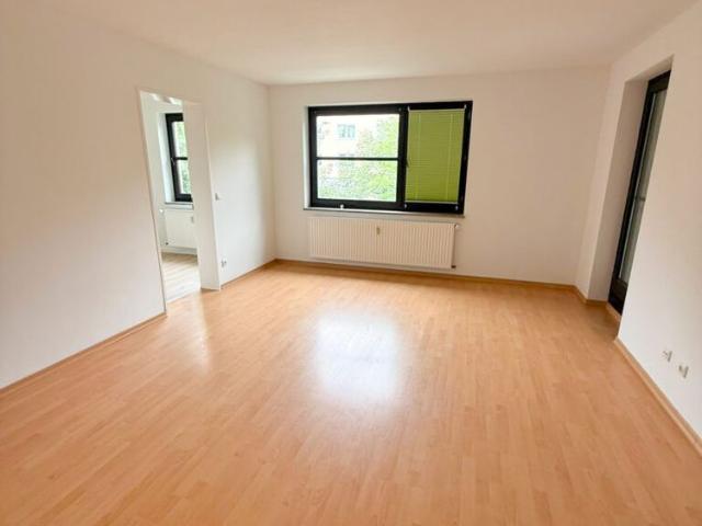 Altbaucharme trifft Wohnkomfort: 2 Zimmer Wohnung in Unterschleißheim