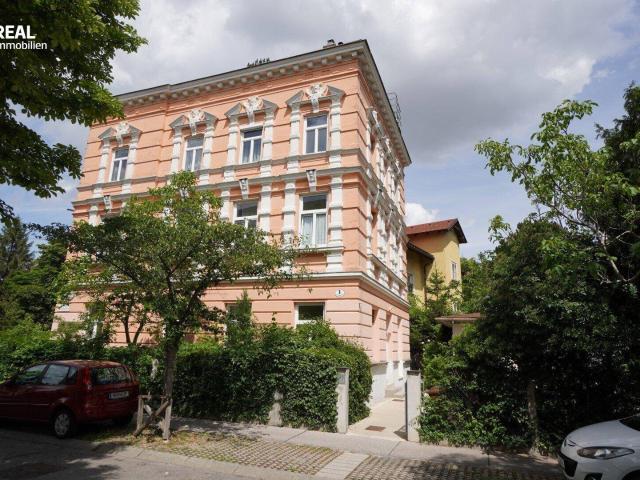 ALTBAUETAGE MIT SELTENHEITSWERT Historischer Charme auf 140 m² – eine ganze Etage für Ihre Wohnideen