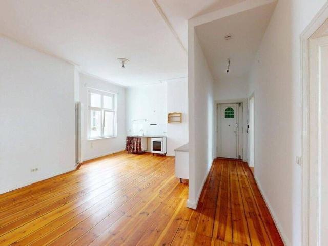 Altbauflair trifft Familienkomfort Großzügige 4 Zimmer Wohnung mit 131 m²
