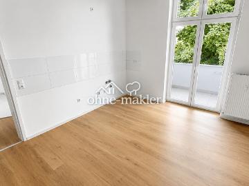 Altbauflair trifft Wohnkomfort sanierte 2 Zimmer Wohnung in Essen Frohnhausen mit Balkon
