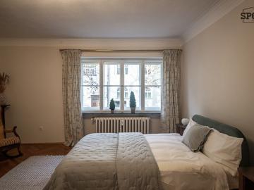 Altbaujuwel: 4 Zimmer Wohnung im Herzogpark