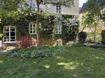 Altbaujuwel mit Garten urbaner Lifestyle in ruhiger Lage