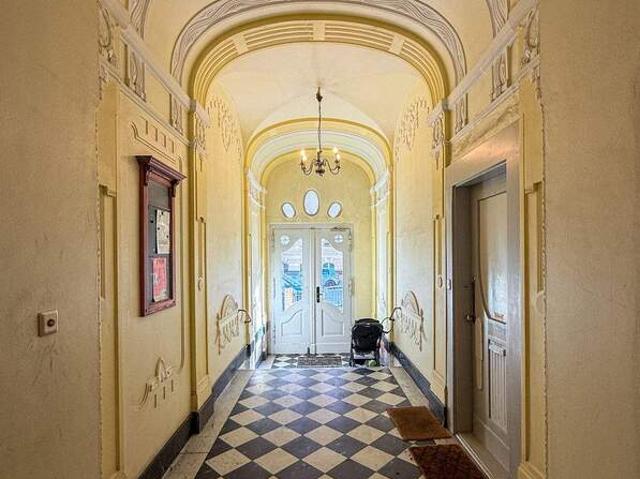 Altbauklassiker mit Erker Schöneberger 2 Zimmer Wohnung im Hochparterre