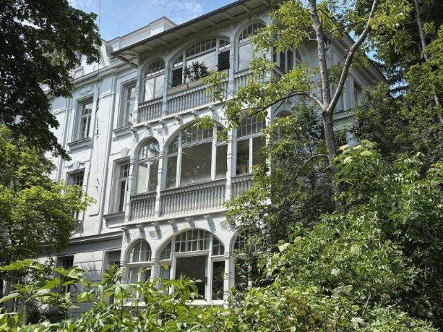 Altbauklassiker mit Gestaltungspotenzial in Hietzing