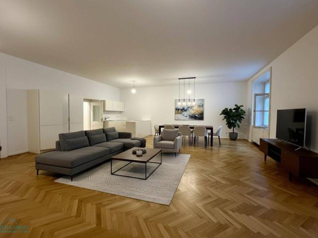 STILVOLLE INNENSTADT WOHNUNG