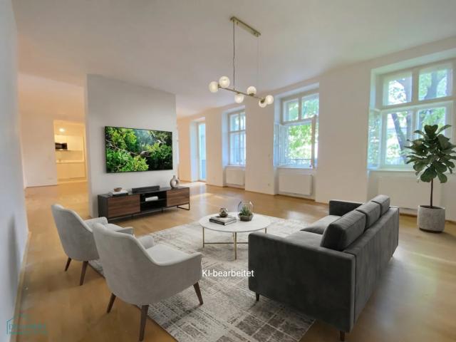 ALTBAUMIETE MIT BALKON NÄHE NASCHMARKT