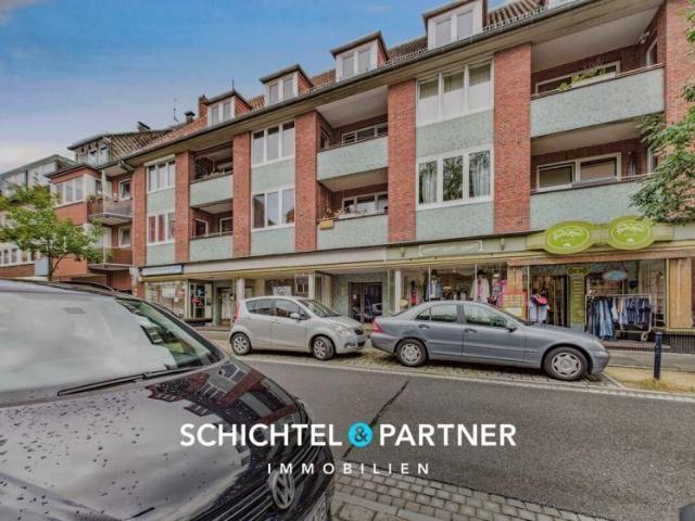 Alte Neustadt | Wohnung mit vier Zimmern, Einbauküche und Süd Balkon