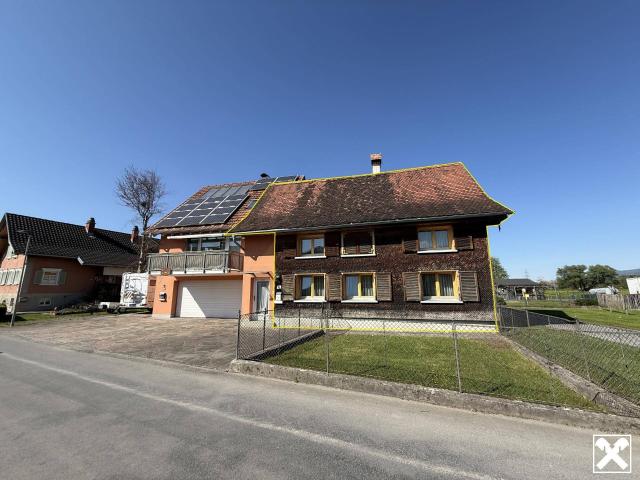 Alte Doppelhaushälfte mit Stadel in sonniger Lage!
