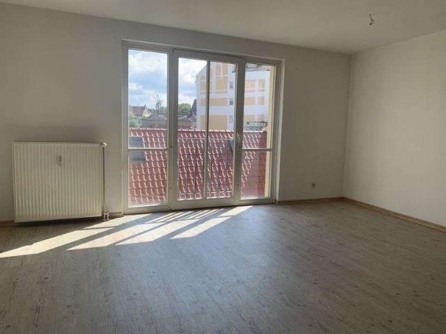 Altenburg* City Center* helle 2 Raum Whg. * Wannanbad* Laminat* sep. Küche