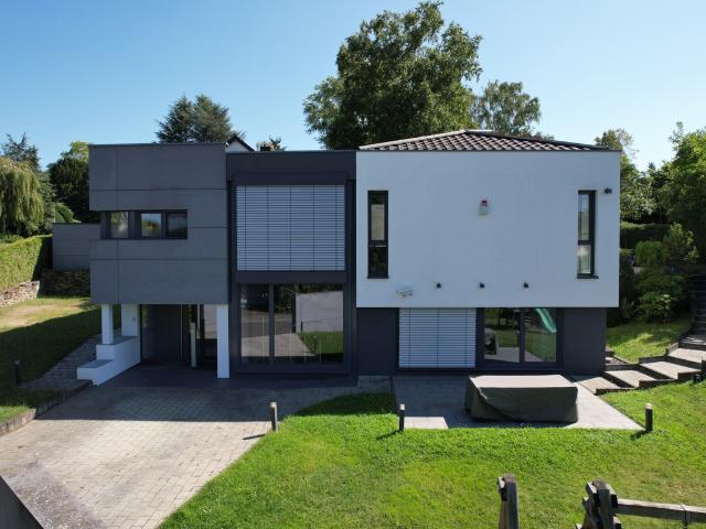 Alter Niederberg Exklusive Villa mit Pool & Sauna