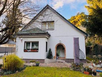 Älteres, modernisiertes Wohnhaus mit Charme in ruhiger Lage von Eggersdorf!