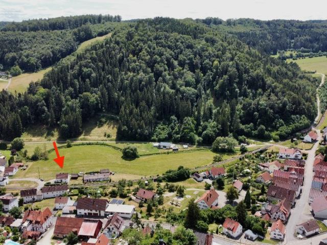 Älteres Einfamilienhaus in herrlicher Ortsrandlage von Schelklingen/Hütten