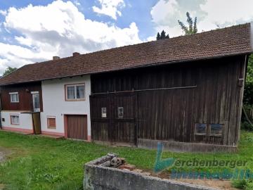 Älteres Wohnhaus mit Stall in Aholming