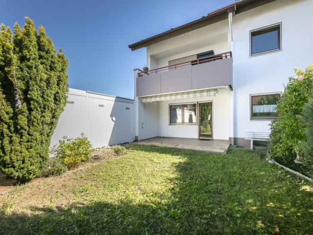 Altersgerechte 2 Zimmer Wohnung mit Gartenanteil