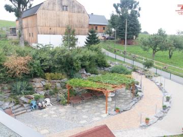 Altersgerechte Wohnung in Thum Jahnsbach komplett möbliert Fahrstuhl Garten!