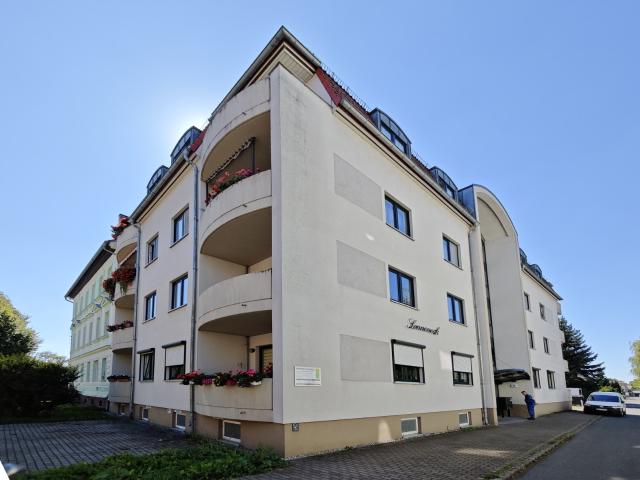 ALTERSGERECHTES WOHNEN mit DUSCHE, AUFZUG und BALKON