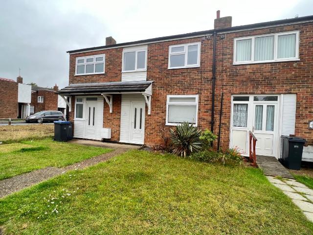 Altham Grove, Harlow CM20, 3 bed property to rent, £1,950 pcm | PrimeLocation