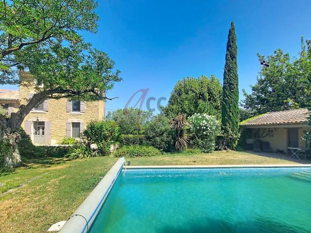 Althen: Mas de charme rénové, Jardin Piscine Garage & Dépen. 140m² Althen des Paluds