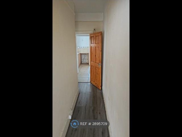 Althorp Road, Luton LU3, 2 bed terraced house to rent, £1,350 pcm | PrimeLocation