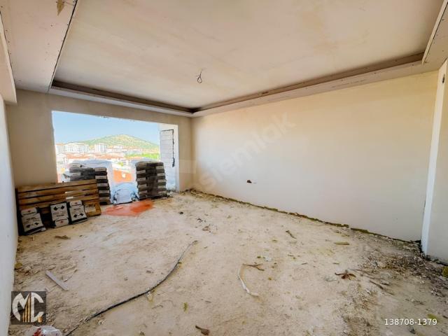 ALTI BLOKLU SİTE İÇERİSİNDE KOMPLE AÇIK MANZARALI 2+1 DAİRE.