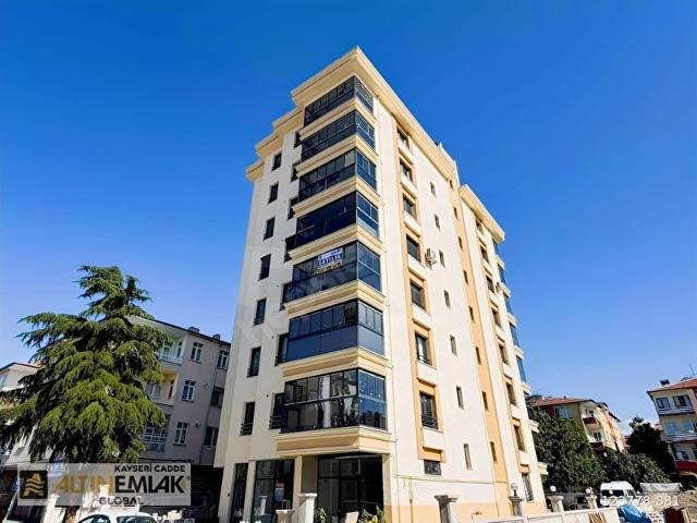 ALTIN CADDE ŞEHİR MERKEZİN'DE 3+1 KOMBİLİ SATILIK SIFIR DAİRE
